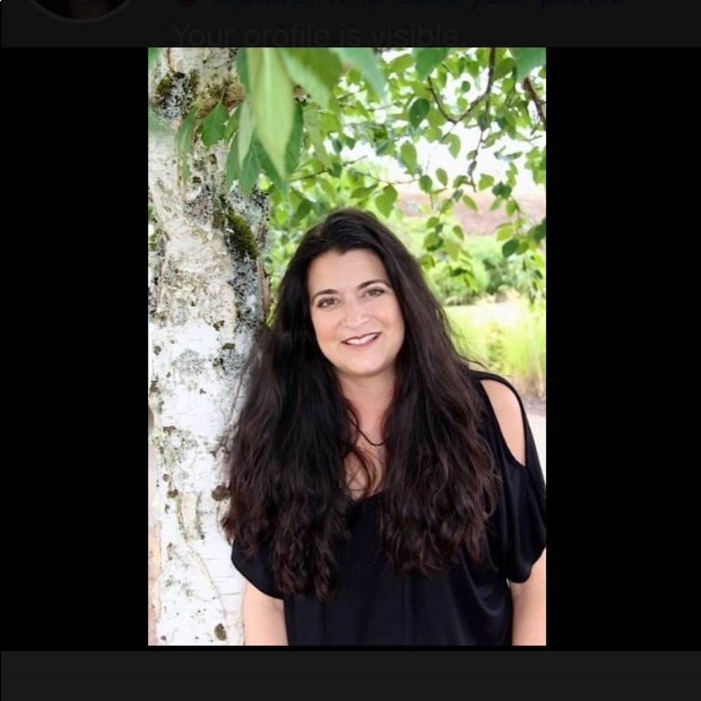 Meet your Posher, Laurie